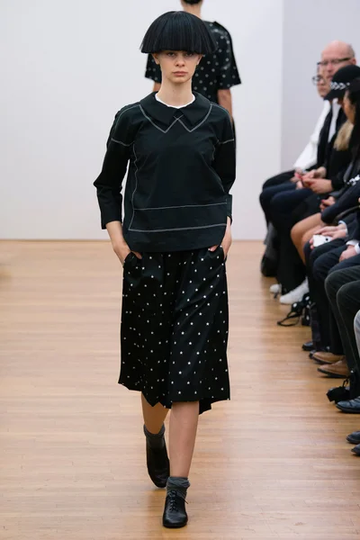 Look 30
